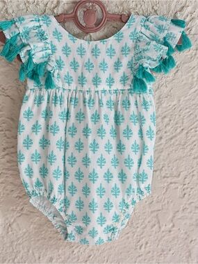 Like new! Mer St Barth 6-12 months baby romper.